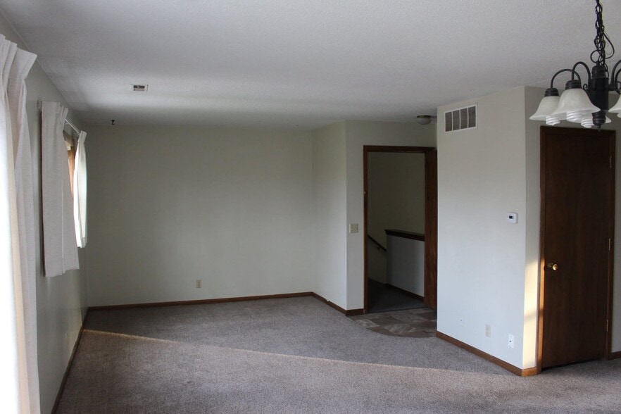 Building Photo - 1415 Hennessey St