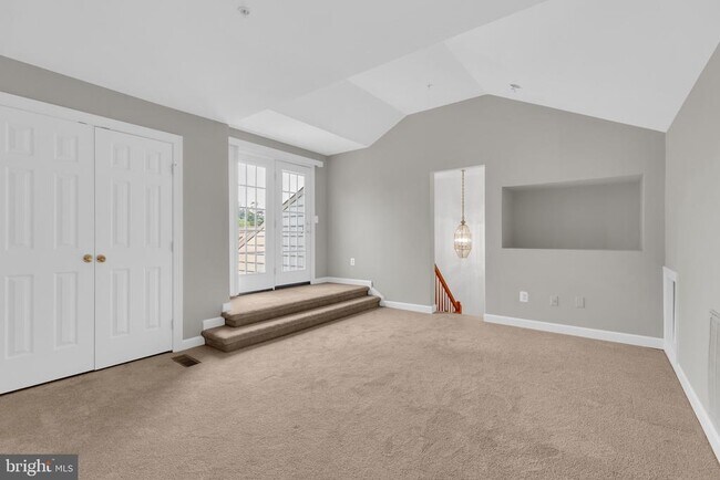 Building Photo - 1814 Fallbrook Ln