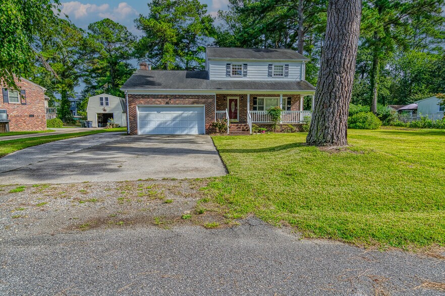 Building Photo - 21 Bayview Dr