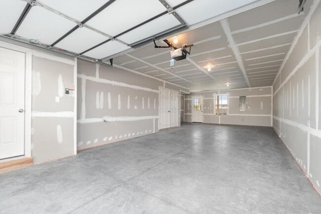 Building Photo - 12 Kenzie Way