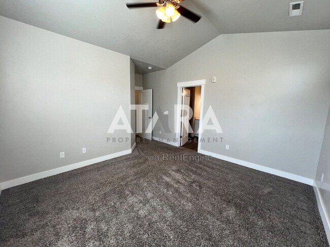 Building Photo - 14488 S Selvig Way