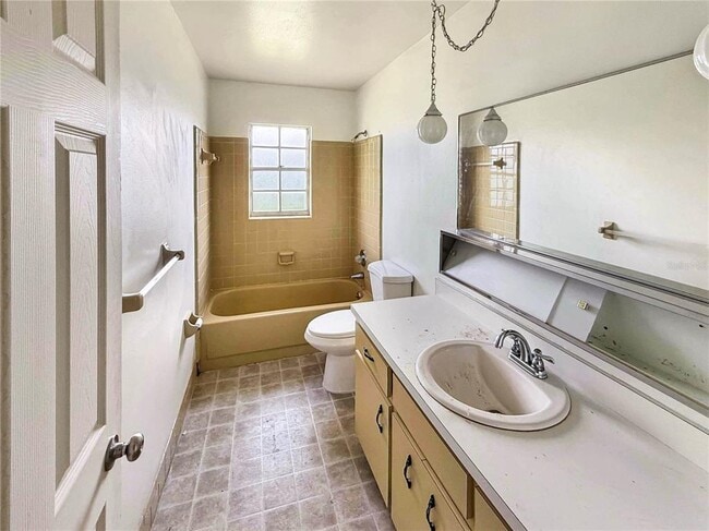 Building Photo - 590 Belltower Ave