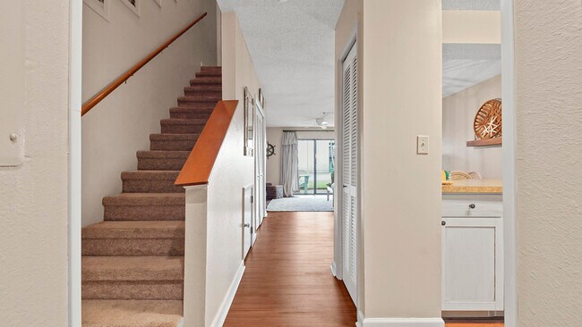 Building Photo - 17620 Front Beach Rd