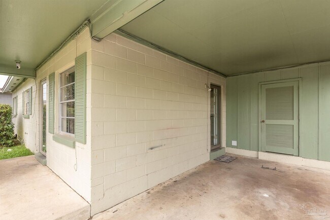 Building Photo - 6404 Dunbar Rd
