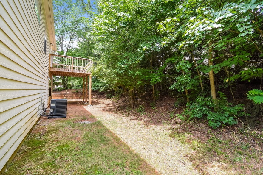 Building Photo - 4820 Wilkie Way NW