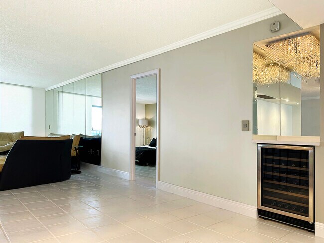 Building Photo - 3460 S Ocean Blvd