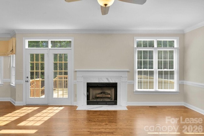 Building Photo - 1202 Coachman Dr