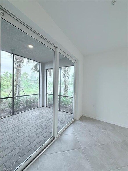 Building Photo - 14161 Heritage Landing Blvd