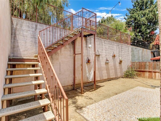 Building Photo - 3207 Kenneth Dr