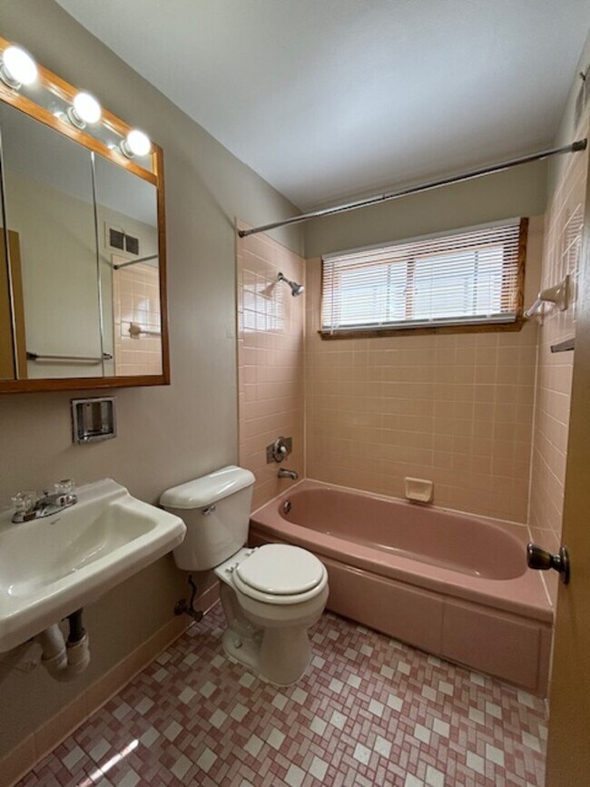 Building Photo - 4313 N 75th St