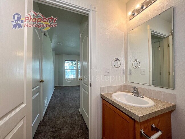 Building Photo - 5940 W Port Pl