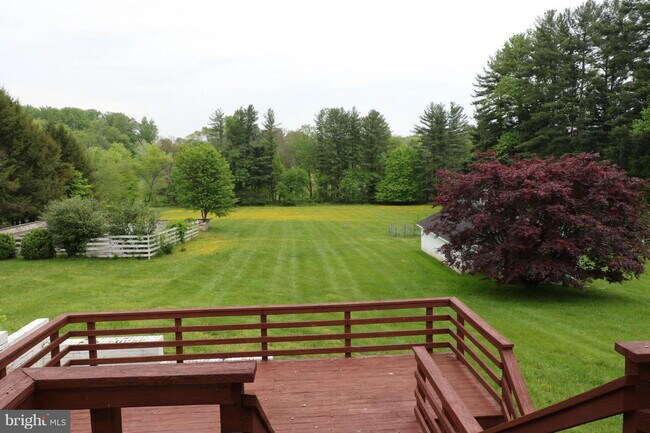 Building Photo - Secluded Country Retreat with Picturesque ...