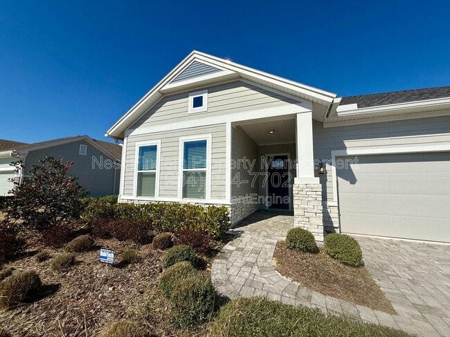 Building Photo - 10682 Aventura Dr