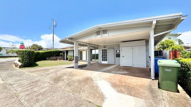 Building Photo - SPACIOUS 4 BEDROOM HOME IN DESIRABLE AIEA ...