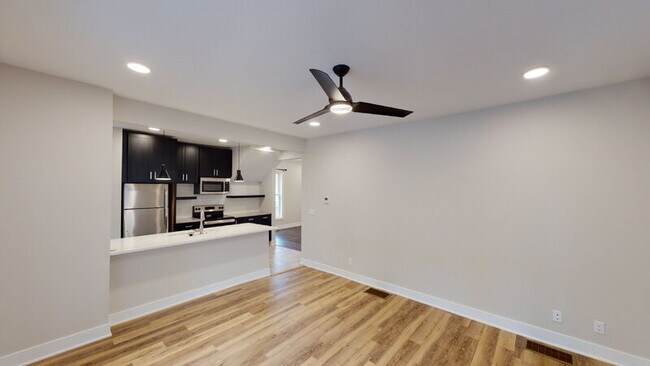 Building Photo - 1345 7th St