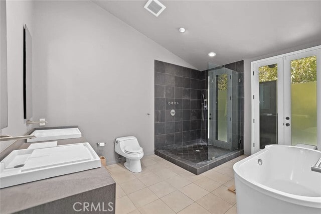 Building Photo - 2420 Bowmont Dr