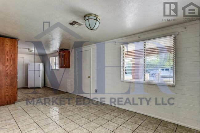 Building Photo - 3Bed/1Bath Home at 67th Ave/Indian School!...