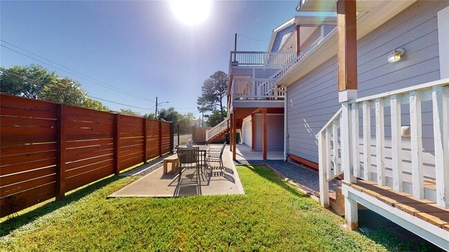 Building Photo - 1201 Northwood St