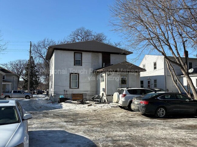 Building Photo - 1235-11 1/2 11 1/2 St N