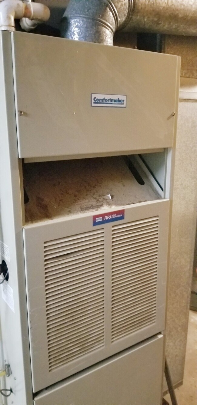 Building Photo - 2845 W 31st St