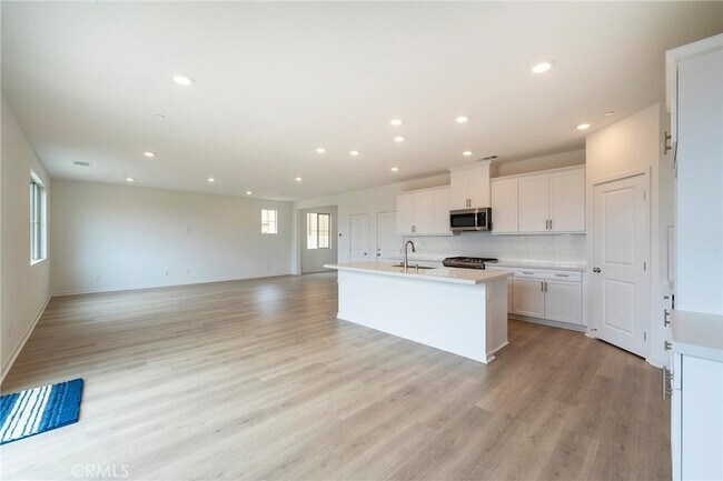 Building Photo - 3955 Satsuma Ln