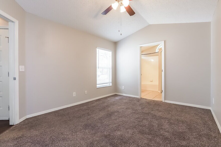 Building Photo - 624 Cape Cod Cir