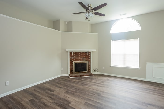 Building Photo - 3677 Lake Spring Ave NW