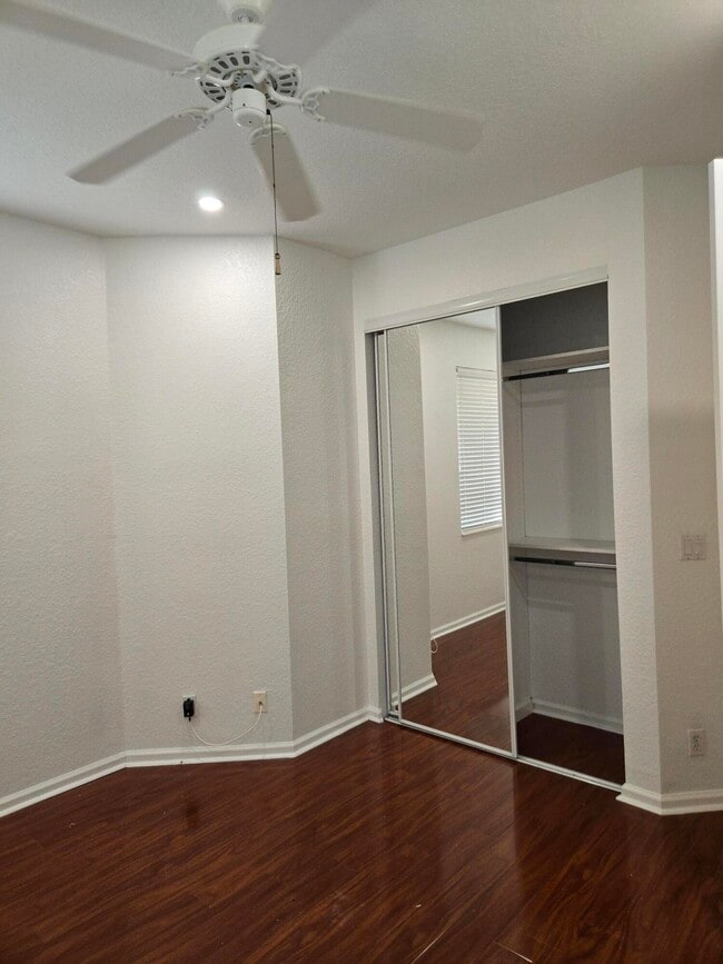 Building Photo - 2680 Clipper Cir