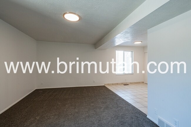 Building Photo - 4817 S 1740 E
