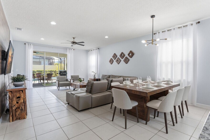 Building Photo - 8914 Zurich Ln