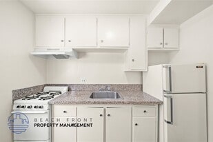 Building Photo - Avianti South