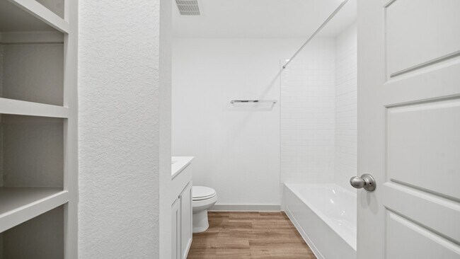 Building Photo - 407 Cocosa Ct