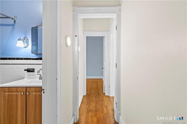Building Photo - 171 Norton St