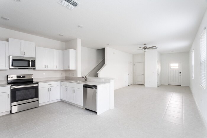 Building Photo - 38142 Fallstone Way