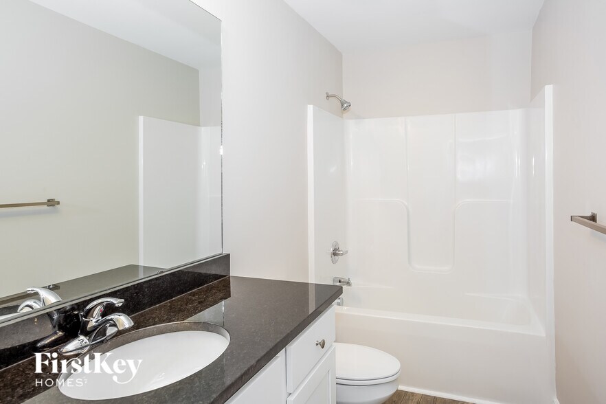 Building Photo - 145 McKinnon Ave NE