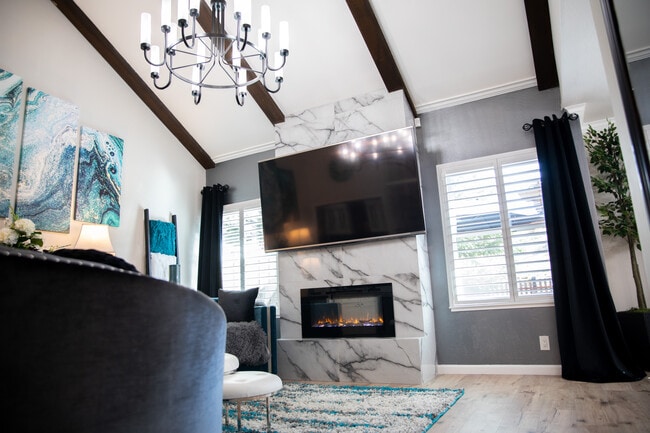 Building Photo - 1405 Kinross Ct