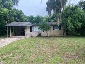 Building Photo - 3 Bed 1 Bath Home With Carport | Pet Friendly | Washer Dryer Hook Ups & Central Air | Section 8 W...
