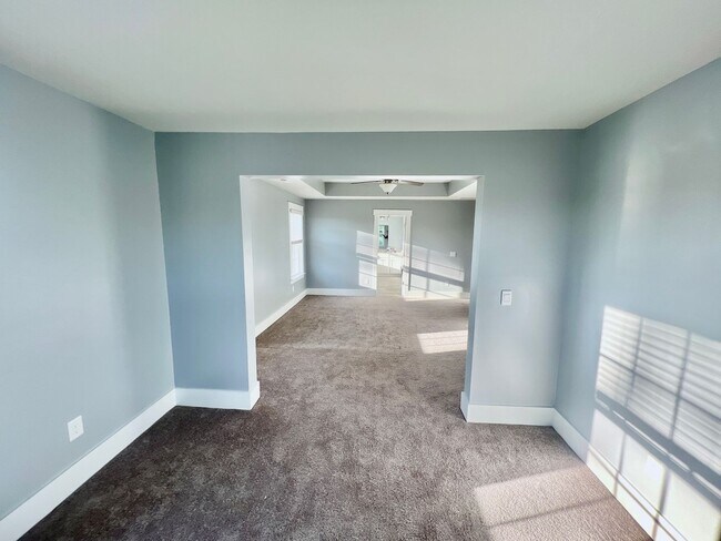 Building Photo - Prestigious 4 Bedroom Home on the Crystal ...