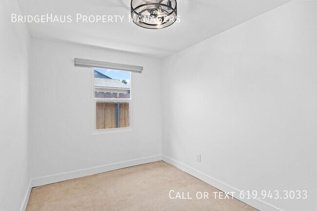 Building Photo - 4175 Chamoune Ave