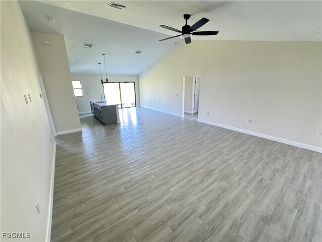 Building Photo - 6108 Holt Ct