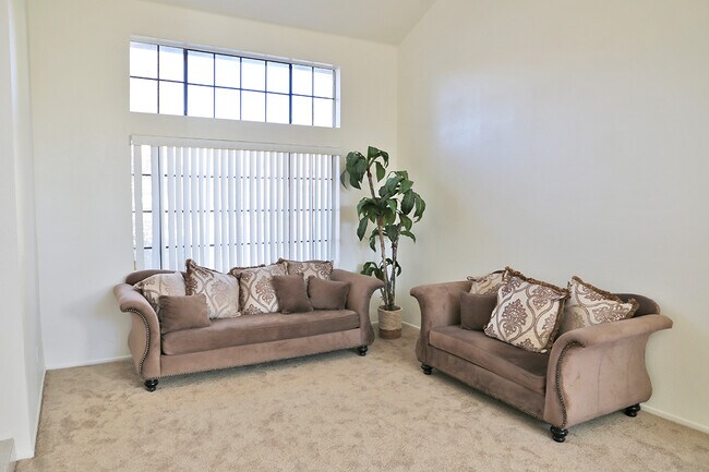 Building Photo - 3112 Caminito Ln