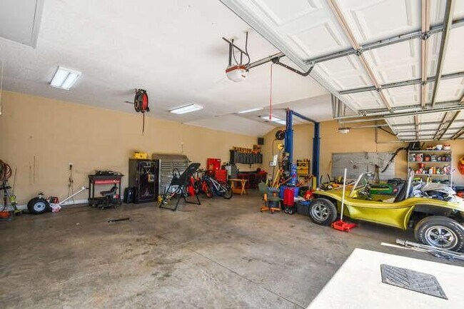 Building Photo - 886 Jefferson Walk Cir