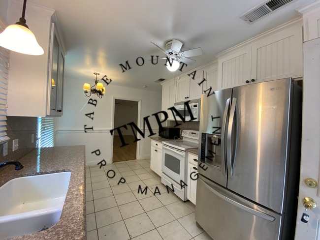 Building Photo - 2510 Yard St