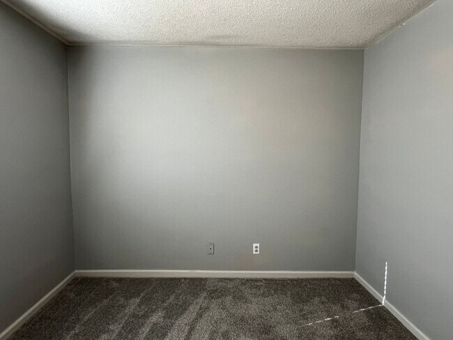 Building Photo - Really Cute Home in Lake Wildwood