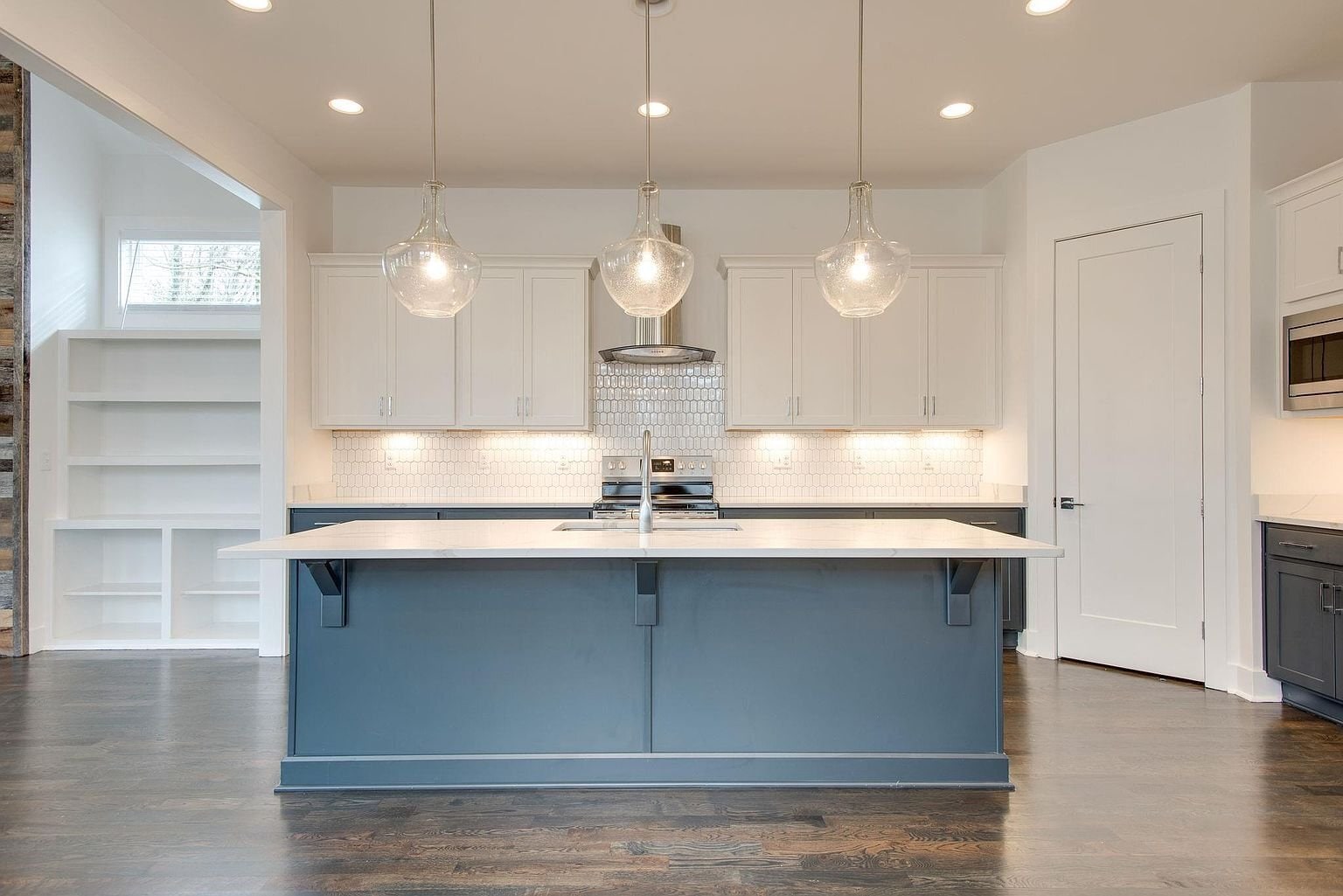 Building Photo - 1616 12th Ave N