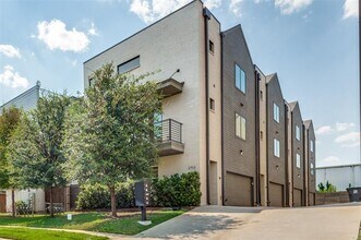 Building Photo - 2703 Kimsey Dr