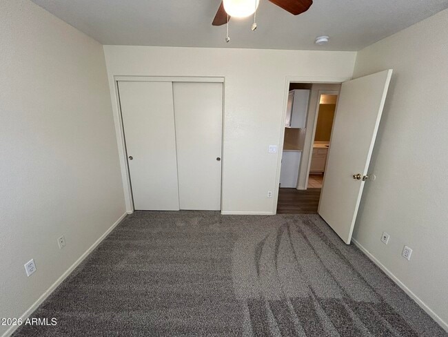 Building Photo - 51 N Del Pueblo Pl