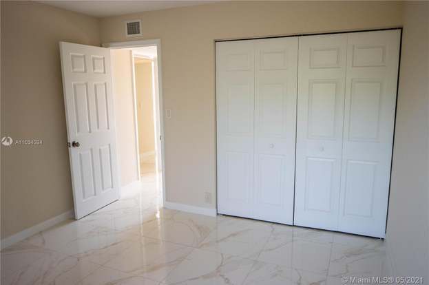 Building Photo - 316 Sunshine Dr
