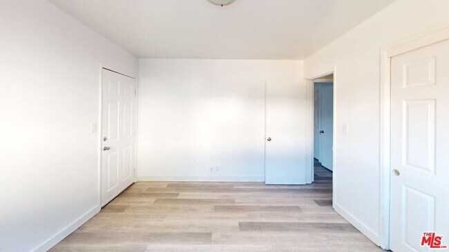 Building Photo - 2129 Monroe St