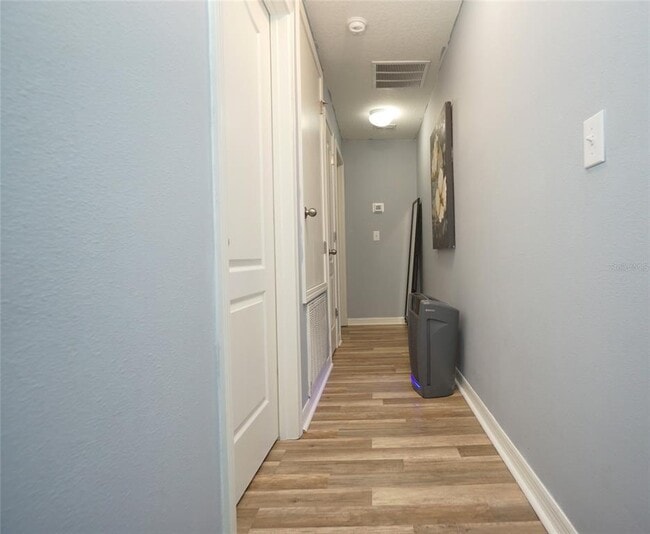 Building Photo - 2709 Lantern Hill Ave